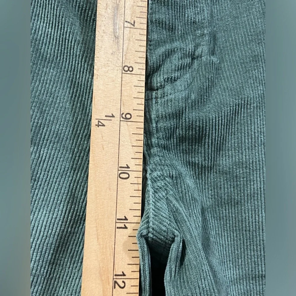 L.L. Bean Corduroy Pants Women’s Size 16 Petite Olive Green